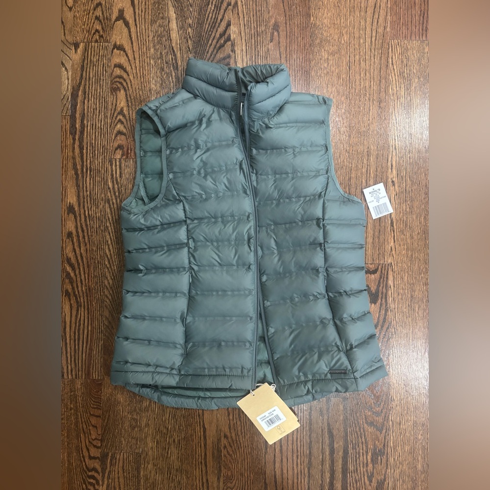Green puffer vest, new with tags NWT